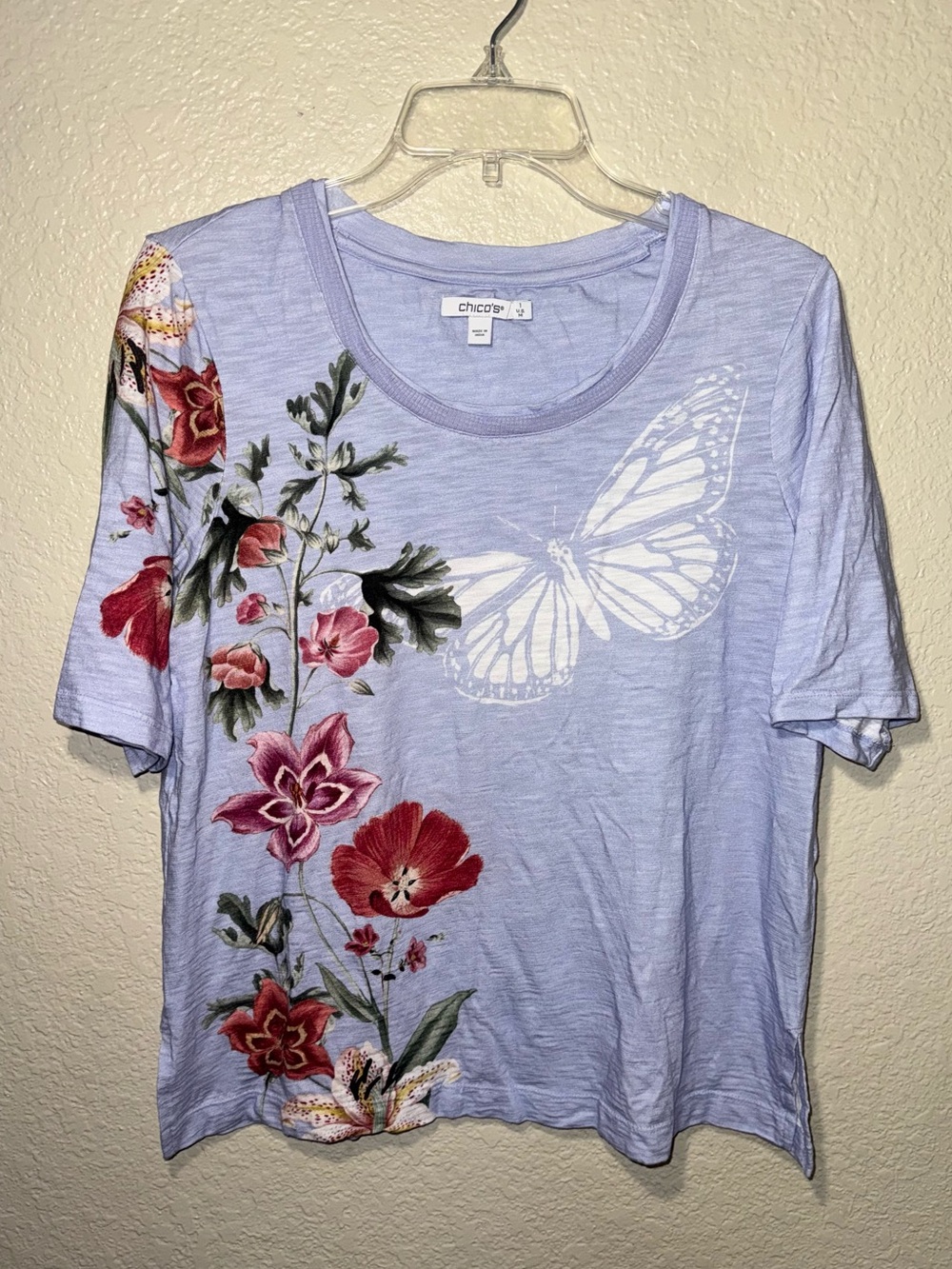 Chico’s Size Medium Blue Floral Butterfly Slub Tee Scoop Neck Top
